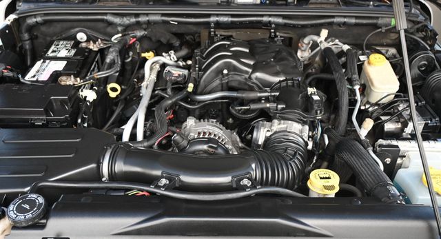 2016 Jeep Wrangler Unlimited 4WD 4dr Sport - 22985237 - 15