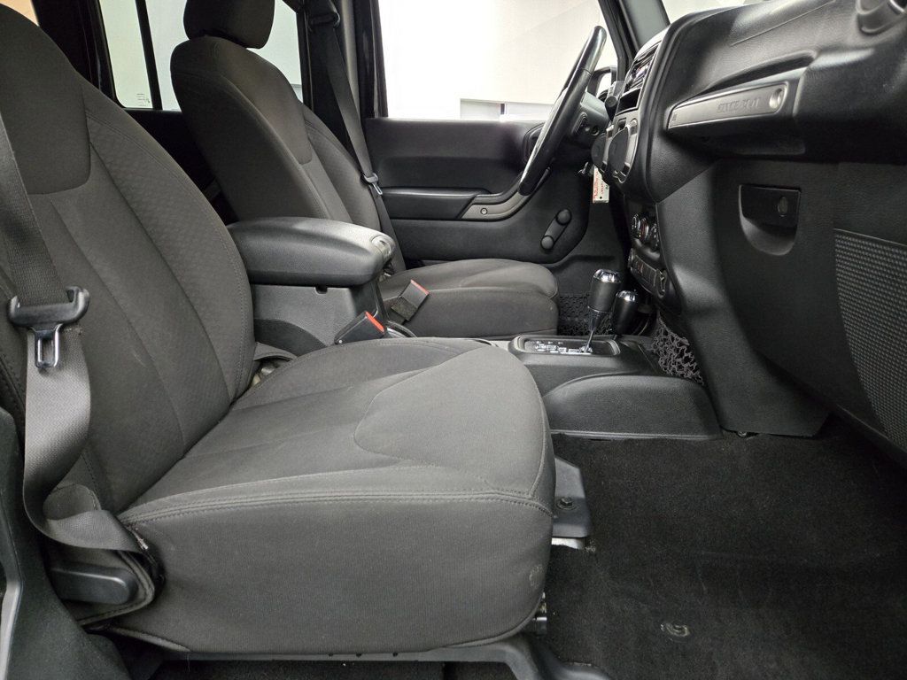 2016 Jeep Wrangler Unlimited 4WD 4dr Sport - 22932615 - 11
