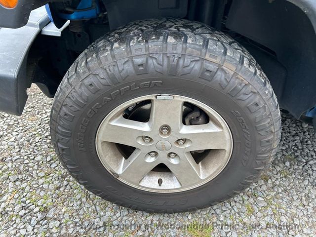 2016 Jeep Wrangler Unlimited 4WD 4dr Sport - 23016983 - 14