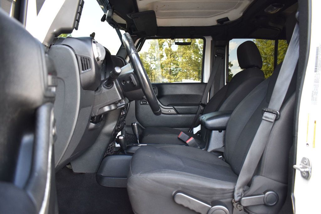 2016 Jeep Wrangler Unlimited 4WD 4dr Sport - 22999677 - 11
