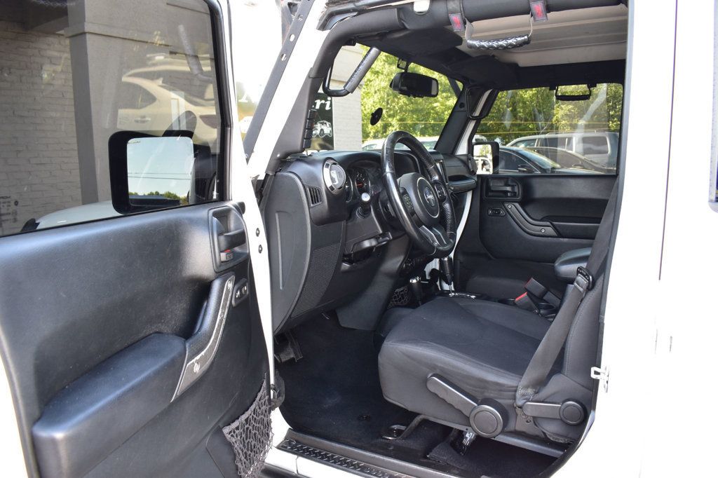 2016 Jeep Wrangler Unlimited 4WD 4dr Sport - 22999677 - 13