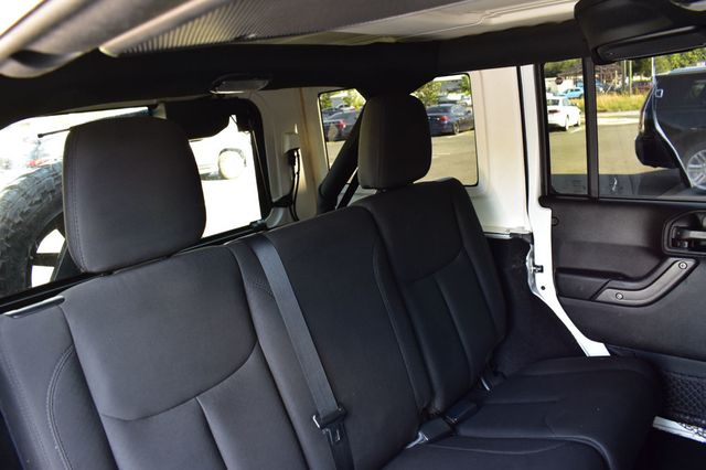 2016 Jeep Wrangler Unlimited 4WD 4dr Sport - 22999677 - 18