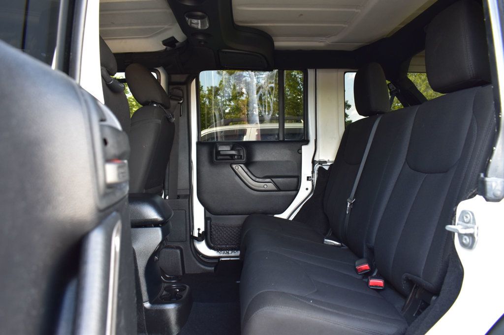 2016 Jeep Wrangler Unlimited 4WD 4dr Sport - 22999677 - 20