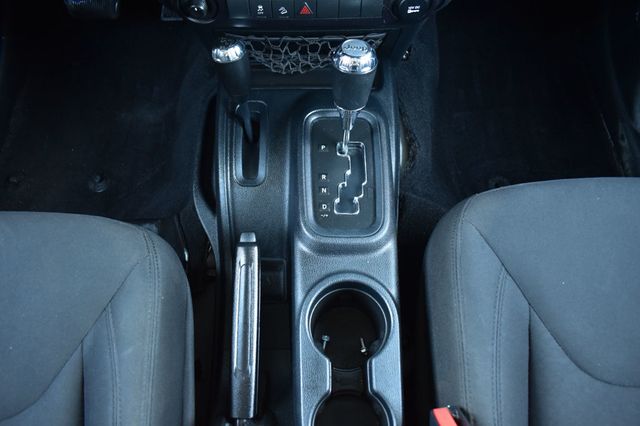 2016 Jeep Wrangler Unlimited 4WD 4dr Sport - 22999677 - 25