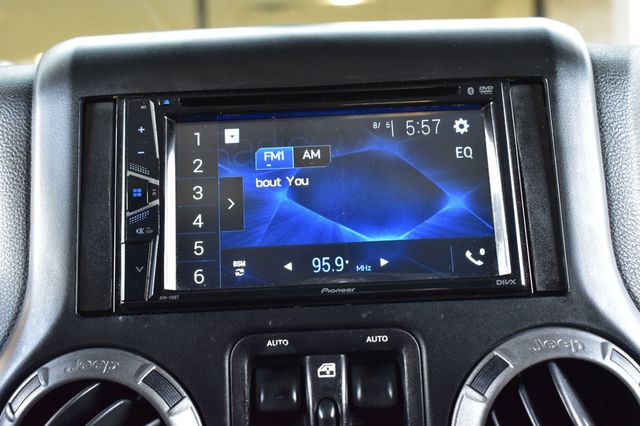 2016 Jeep Wrangler Unlimited 4WD 4dr Sport - 22999677 - 34