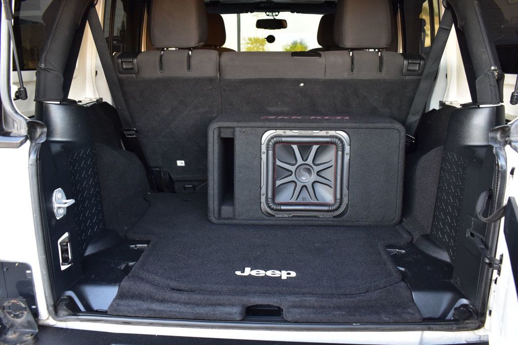 2016 Jeep Wrangler Unlimited 4WD 4dr Sport - 22999677 - 39