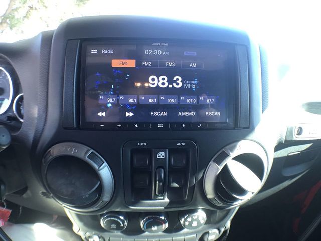 2016 Jeep Wrangler Unlimited 4WD 4dr Sport - 22717298 - 16