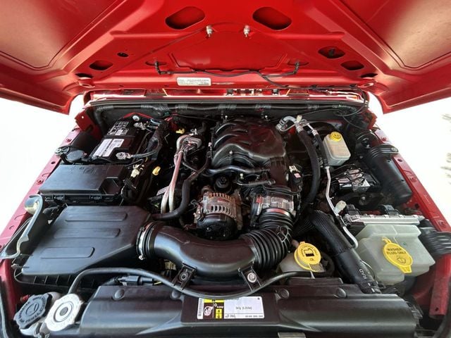 2016 Jeep Wrangler Unlimited 4WD 4dr Sport - 23039186 - 10