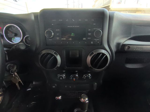 2016 Jeep Wrangler Unlimited 4WD 4dr Sport - 23072150 - 16