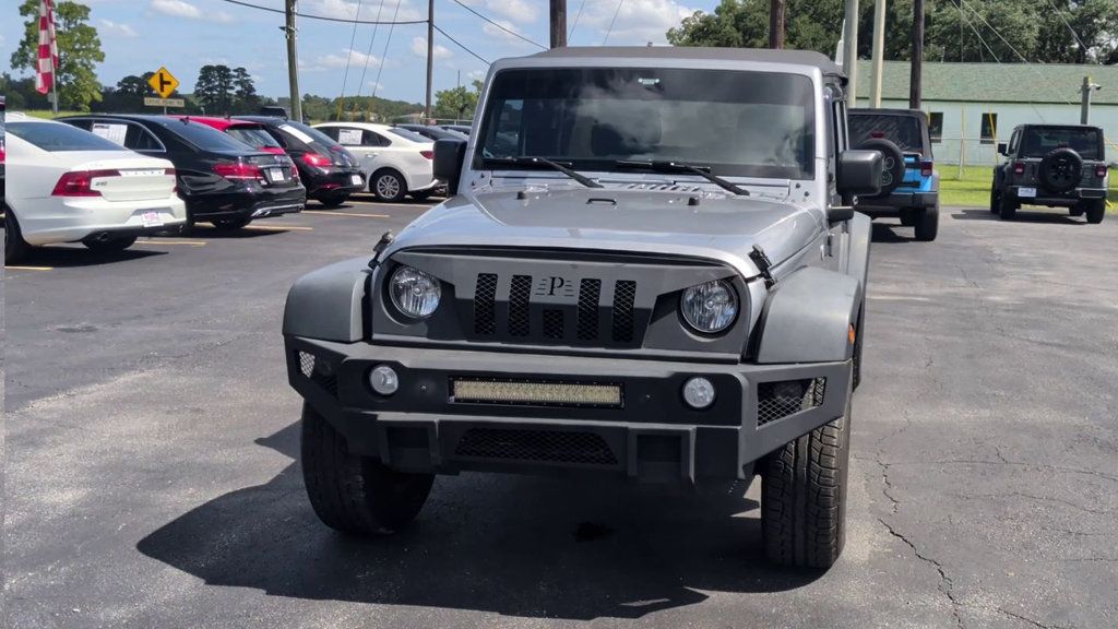 Jeep Wrangler Unlimited 4WD 4dr Sport photo 3