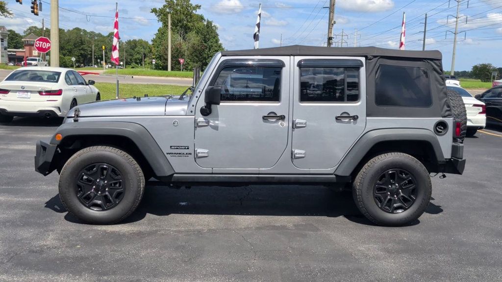 Jeep Wrangler Unlimited 4WD 4dr Sport photo 5