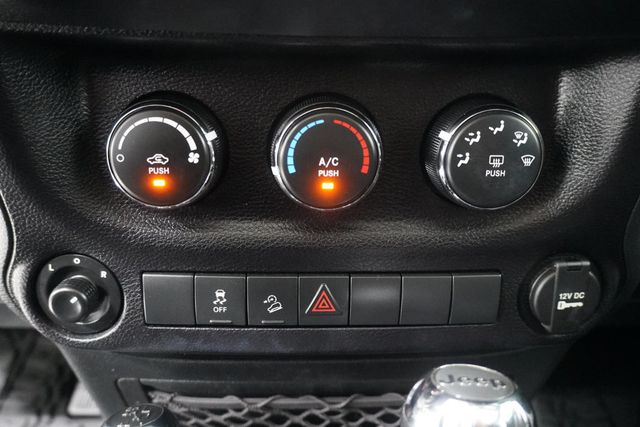 2016 Jeep Wrangler Unlimited 4WD 4dr Sport - 23039888 - 18