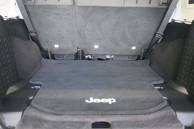 2016 Jeep Wrangler Unlimited 4WD 4dr Sport - 23039888 - 21
