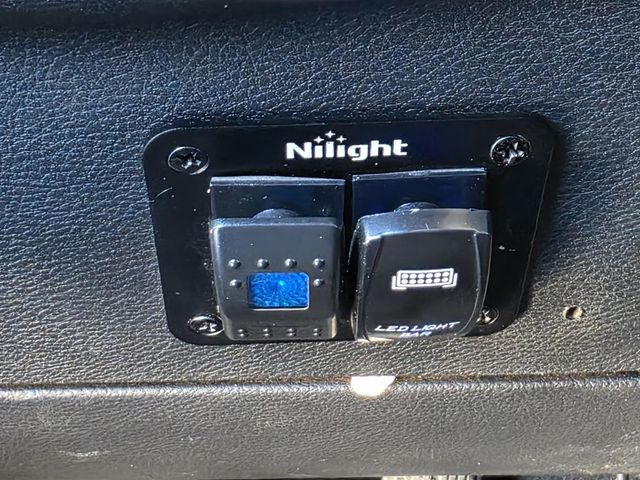 2016 Jeep Wrangler Unlimited 4WD 4dr Sport - 22982684 - 19