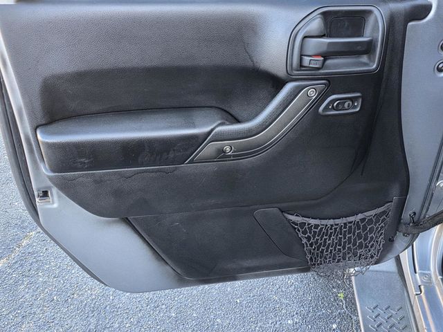 2016 Jeep Wrangler Unlimited 4WD 4dr Sport - 22982684 - 27