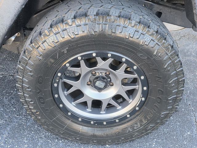 2016 Jeep Wrangler Unlimited 4WD 4dr Sport - 22982684 - 30