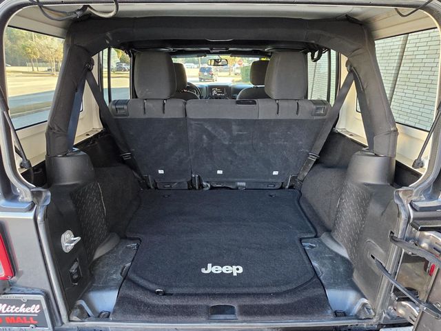 2016 Jeep Wrangler Unlimited 4WD 4dr Sport - 22982688 - 11