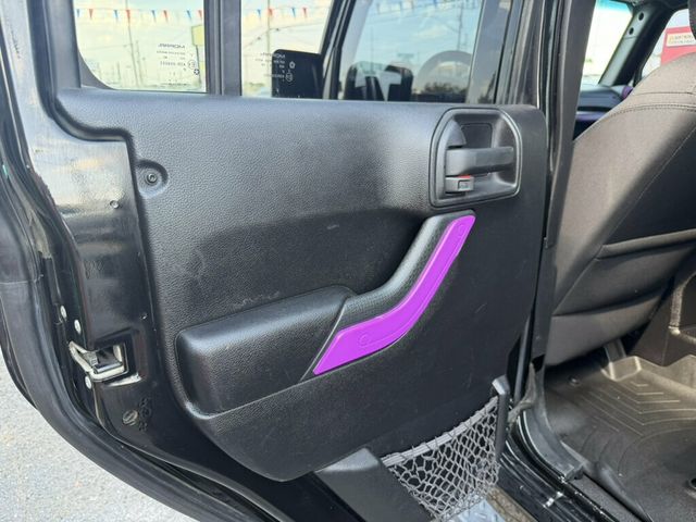 2016 Jeep Wrangler Unlimited 4WD 4dr Sport - 23074603 - 10
