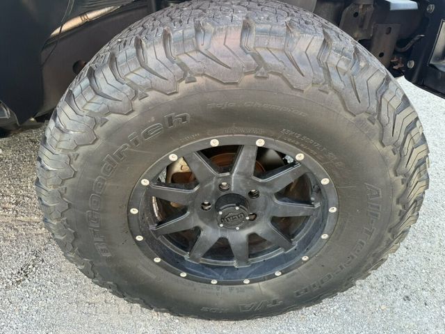 2016 Jeep Wrangler Unlimited 4WD 4dr Sport - 23074603 - 19