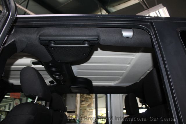 2016 Jeep Wrangler Unlimited 4WD 4dr Sport - 22942428 - 23