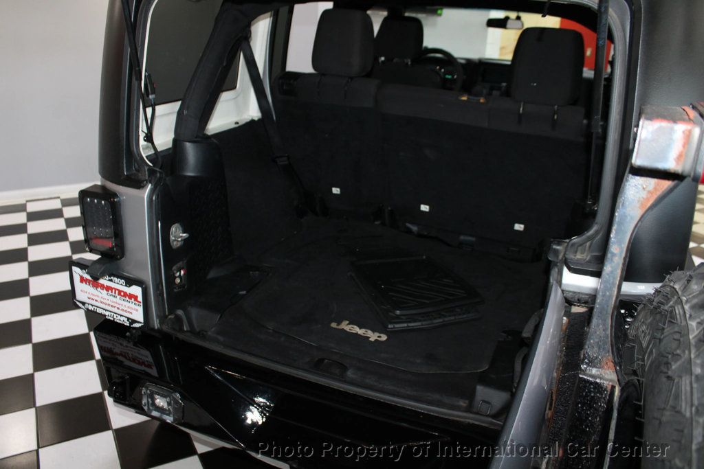 2016 Jeep Wrangler Unlimited 4WD 4dr Sport - 22942428 - 28