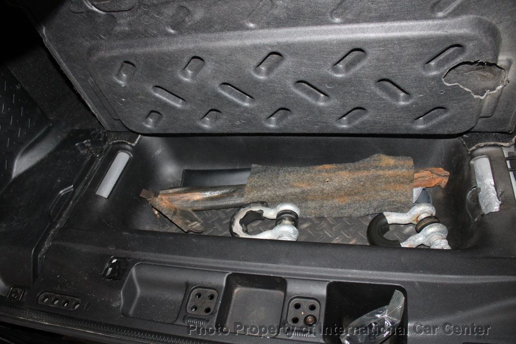 2016 Jeep Wrangler Unlimited 4WD 4dr Sport - 22942428 - 29