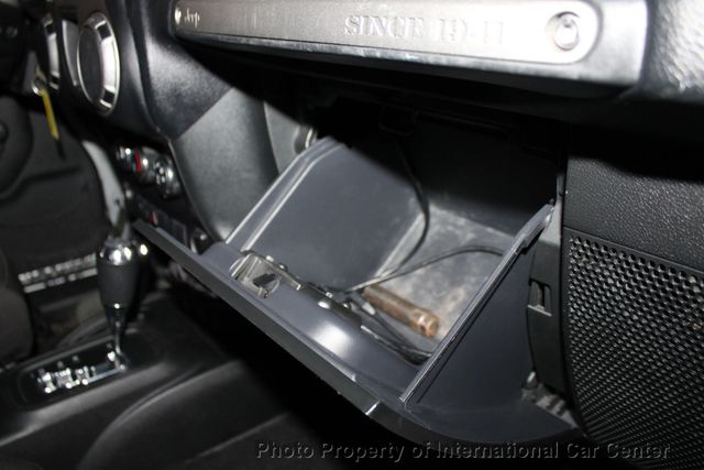 2016 Jeep Wrangler Unlimited 4WD 4dr Sport - 22942428 - 37