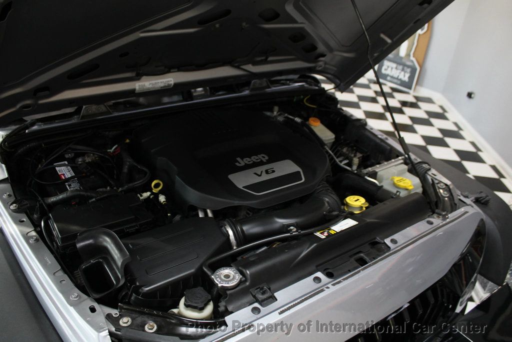 2016 Jeep Wrangler Unlimited 4WD 4dr Sport - 22942428 - 38