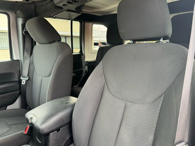 2016 Jeep Wrangler Unlimited 4WD 4dr Sport - 22326257 - 9