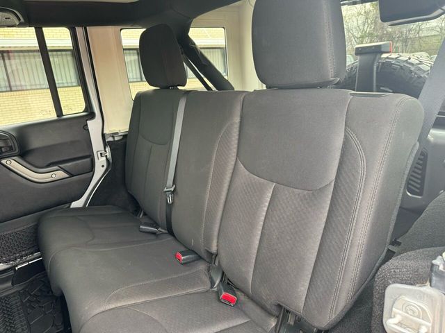 2016 Jeep Wrangler Unlimited 4WD 4dr Sport - 22326257 - 11