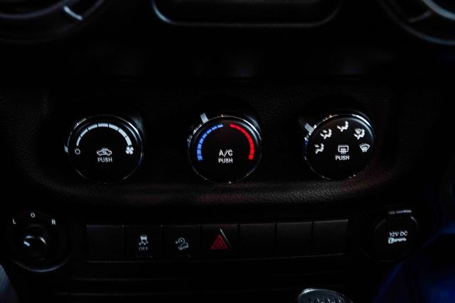 2016 Jeep Wrangler Unlimited 4WD 4dr Sport - 23078667 - 22