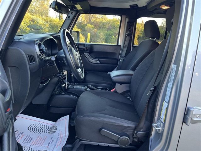 2016 Jeep Wrangler Unlimited 4WD 4dr Sport - 22942972 - 10