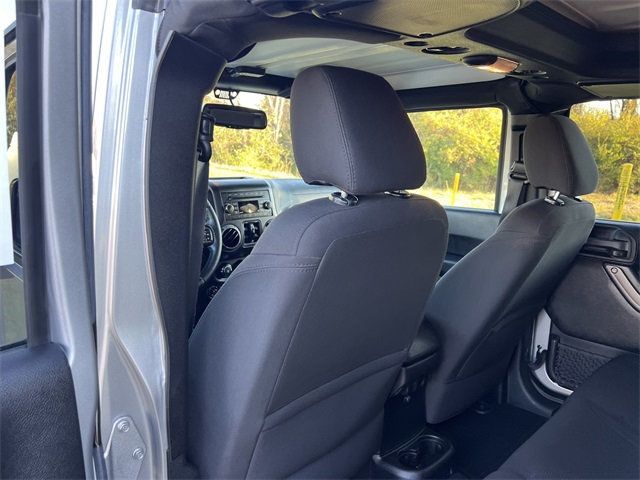 2016 Jeep Wrangler Unlimited 4WD 4dr Sport - 22942972 - 12