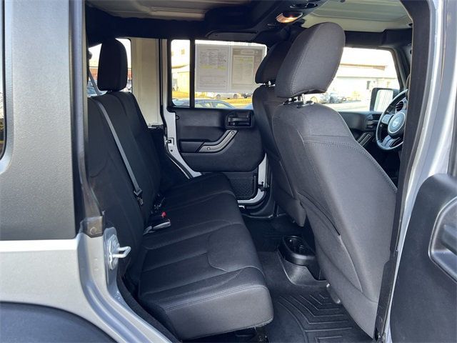 2016 Jeep Wrangler Unlimited 4WD 4dr Sport - 22942972 - 15