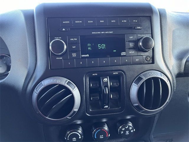 2016 Jeep Wrangler Unlimited 4WD 4dr Sport - 22942972 - 23