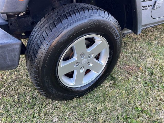 2016 Jeep Wrangler Unlimited 4WD 4dr Sport - 22942972 - 8