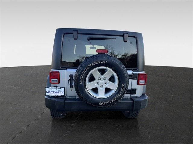 2016 Jeep Wrangler Unlimited 4WD 4dr Sport - 22949313 - 3