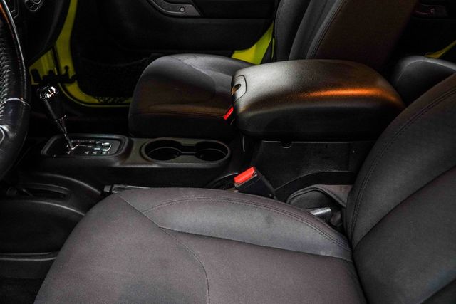 2016 Jeep Wrangler Unlimited 4WD 4dr Sport - 22965270 - 17