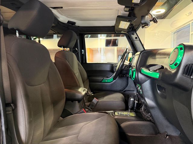 2016 Jeep Wrangler Unlimited 4WD 4dr Sport - 23012561 - 21
