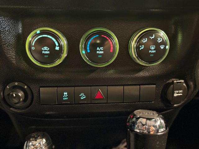 2016 Jeep Wrangler Unlimited 4WD 4dr Sport - 23012561 - 28