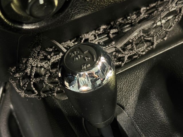 2016 Jeep Wrangler Unlimited 4WD 4dr Sport - 23012561 - 29
