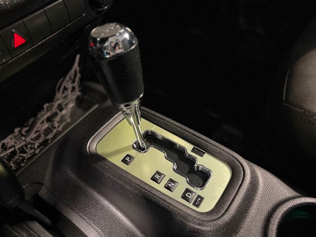 2016 Jeep Wrangler Unlimited 4WD 4dr Sport - 23012561 - 30