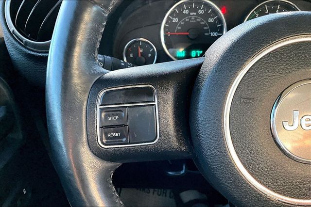 2016 Jeep Wrangler Unlimited 4WD 4dr Sport - 23076155 - 21