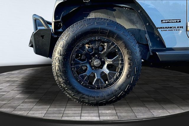 2016 Jeep Wrangler Unlimited 4WD 4dr Sport - 23076155 - 35