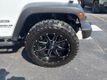 2016 Jeep Wrangler Unlimited 4WD 4dr Sport - 22902331 - 9