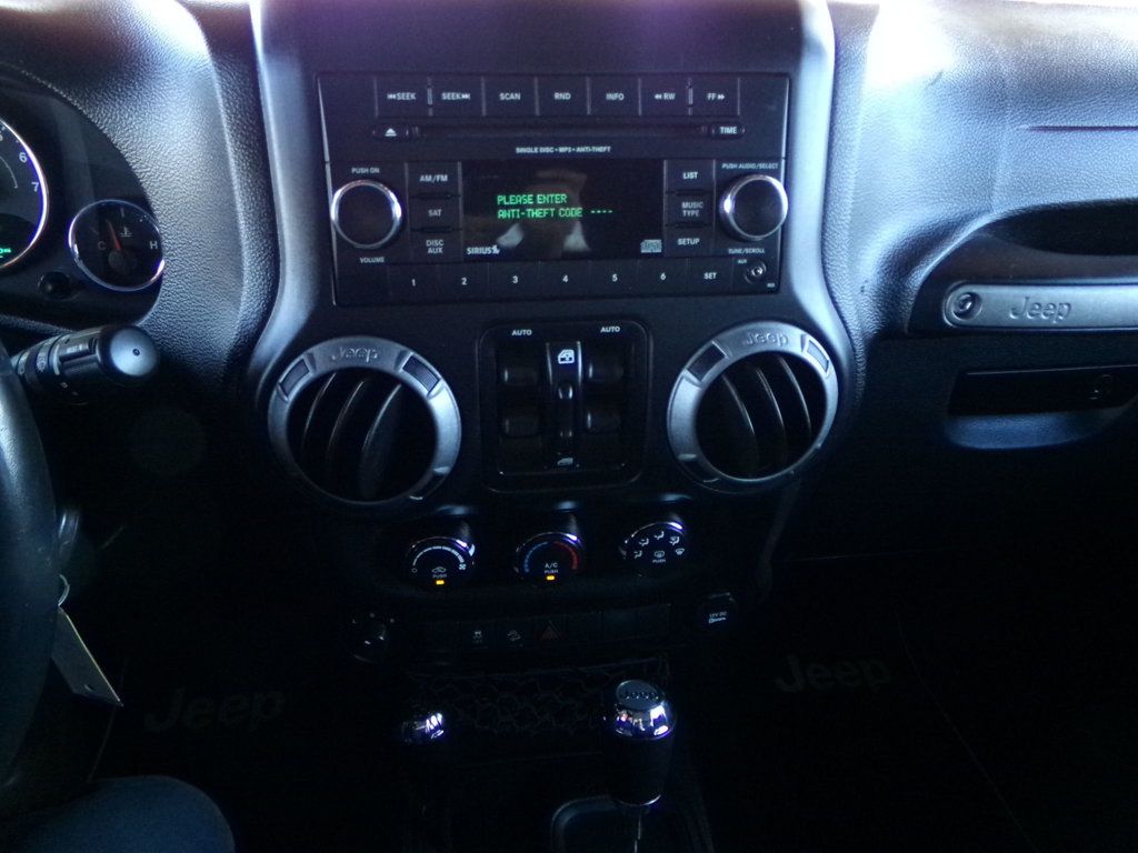 2016 Jeep Wrangler Unlimited 4WD 4dr Sport - 23021160 - 10