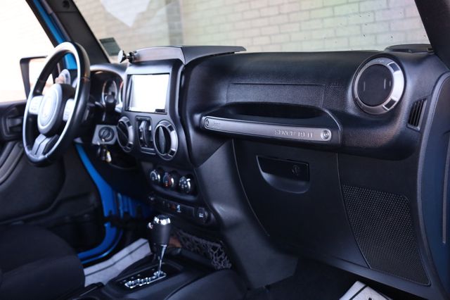 2016 Jeep Wrangler Unlimited 4WD 4dr Sport S - 22965165 - 25