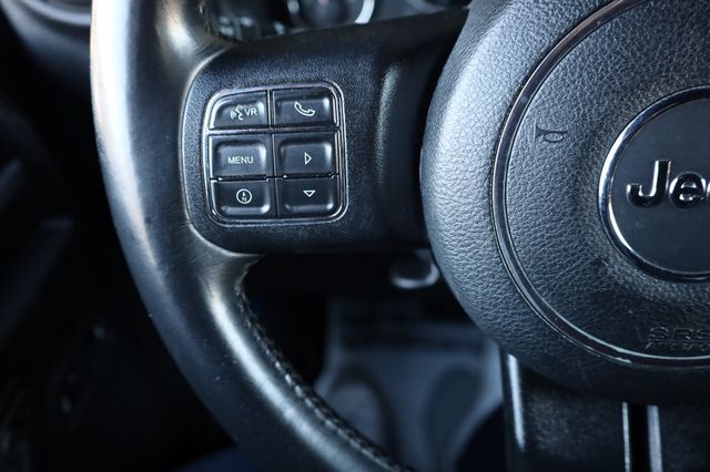 2016 Jeep Wrangler Unlimited 4WD 4dr Sport S - 22965165 - 28