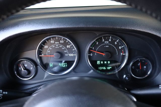 2016 Jeep Wrangler Unlimited 4WD 4dr Sport S - 22965165 - 35