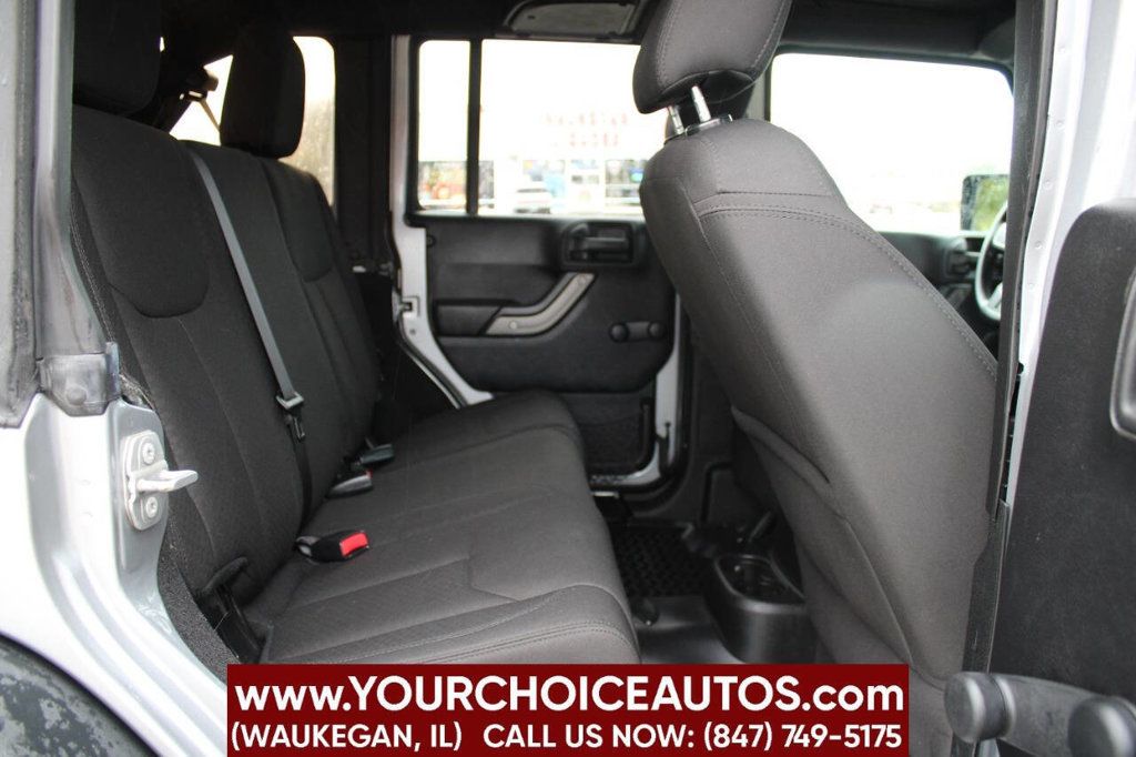 2016 Jeep Wrangler Unlimited 4WD 4dr Willys Wheeler - 22909847 - 14